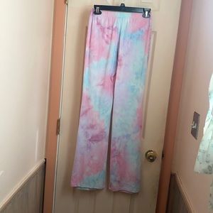 Tie-Dye Slight Bell Bottom Leggings